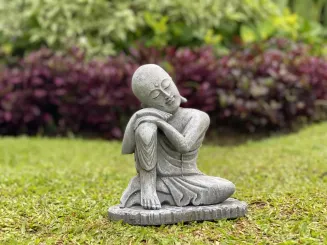 Amar - Buddha entspannt - rechtes Knie hoch, 25 cm H | Steinguss 